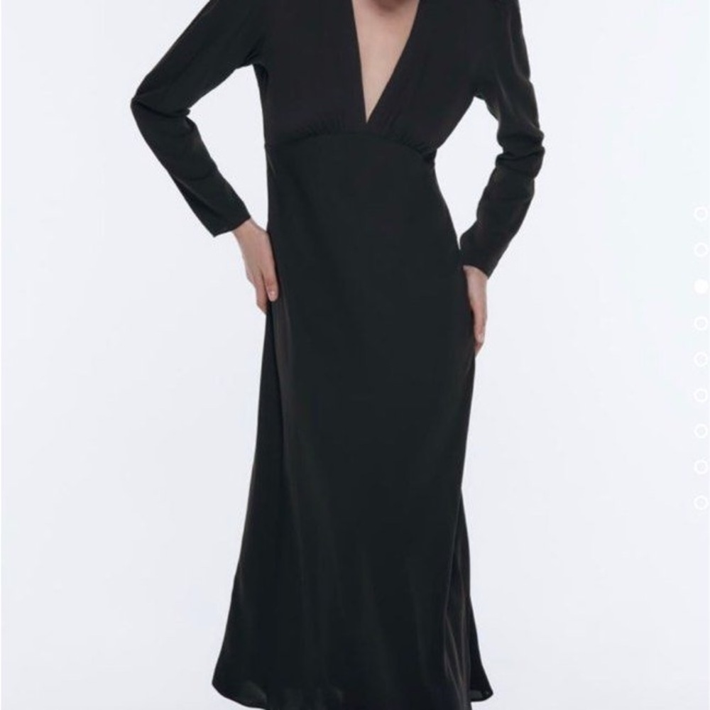 NWT Zara Black Long Sleeve V-Neck Midi Dress Size S